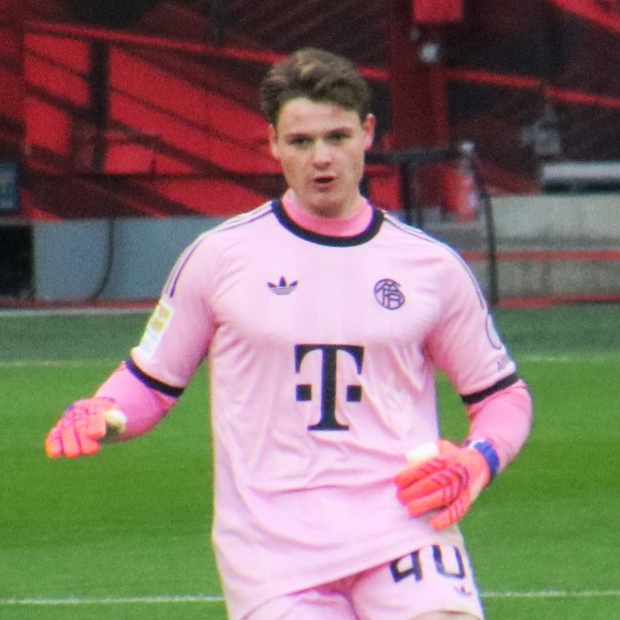 Jonas Urbig